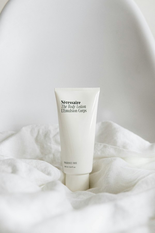 Pure Botanical Radiance Niacinamide & Vitamin C Facial Serum (30ml)